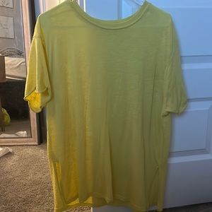 Yellow basic tee (oversized)
